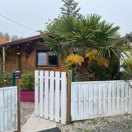 Grand Chalet Tout Equipe 6 Personnes Proche Des Plages Du Debarquement Sommervieu Exterior foto