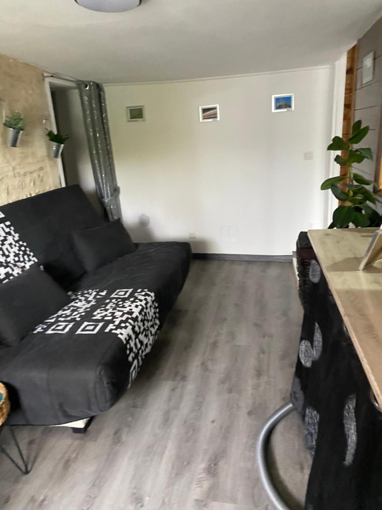 Grand Chalet Tout Equipe 6 Personnes Proche Des Plages Du Debarquement Sommervieu Exterior foto