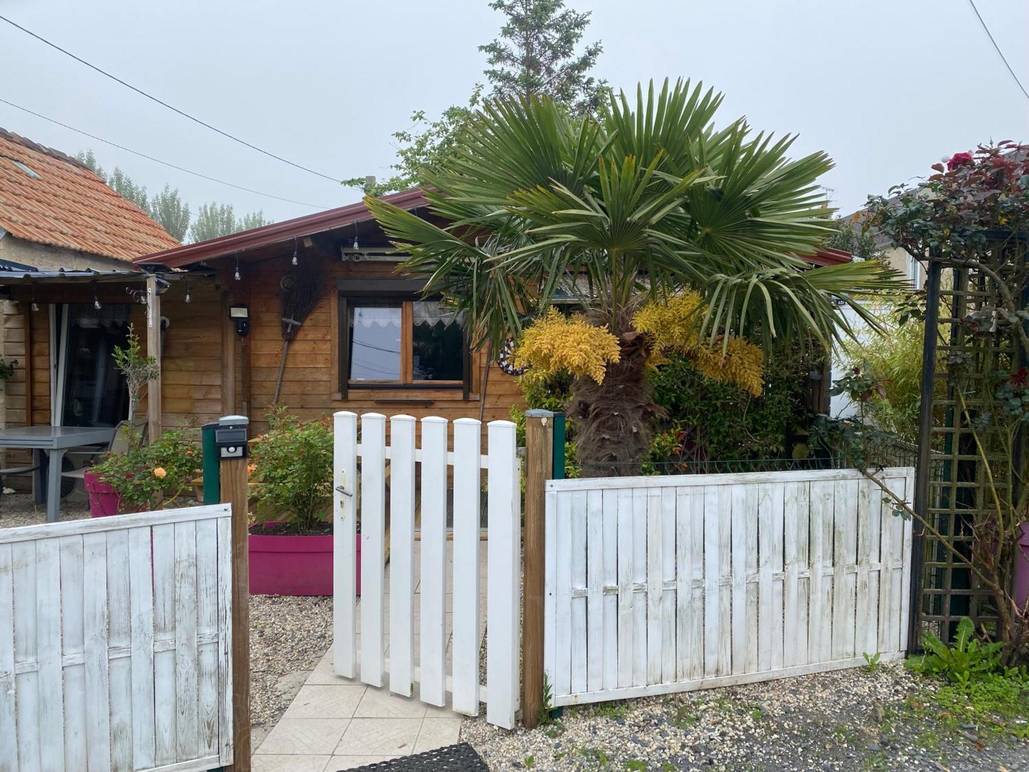 Grand Chalet Tout Equipe 6 Personnes Proche Des Plages Du Debarquement Sommervieu Exterior foto